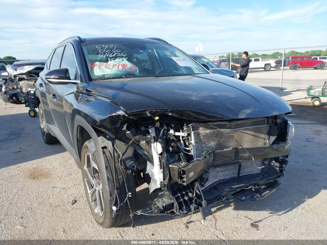 Salvage Hyundai TUCSON Image