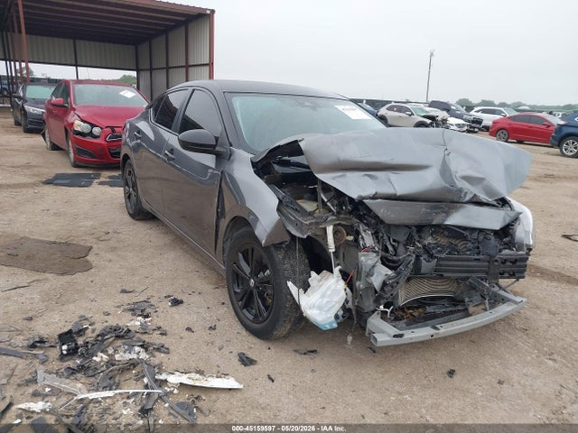 Salvage Nissan Sentra Image