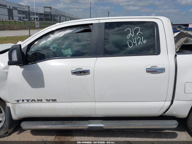 Nissan Titan Sv