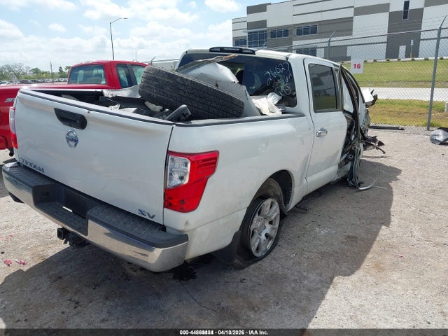 Nissan Titan Sv