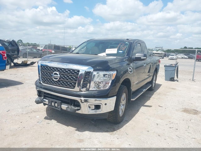 Nissan Titan Sv