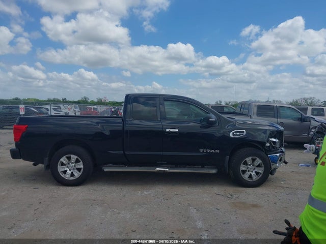 Nissan Titan Sv