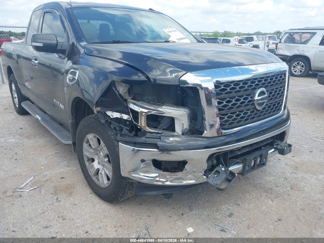 Nissan Titan Sv