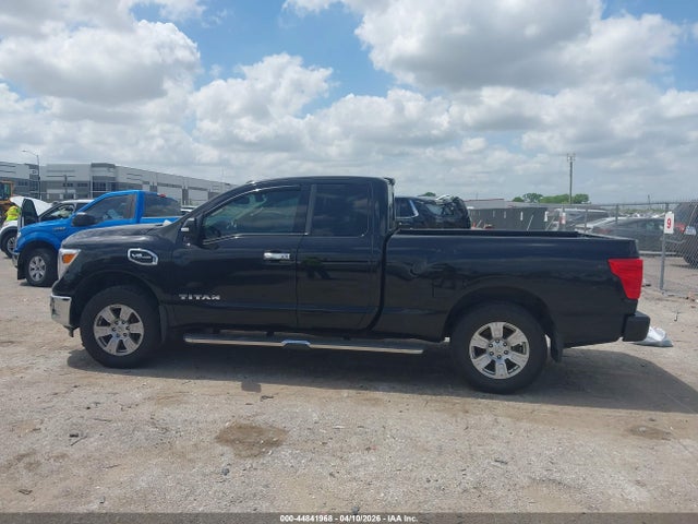 Nissan Titan Sv
