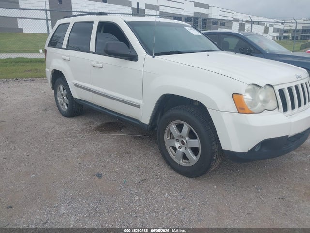 Salvage Jeep Grand Cherokee Image