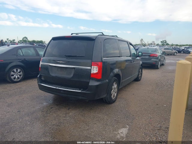 Chrysler Town & Country Touring