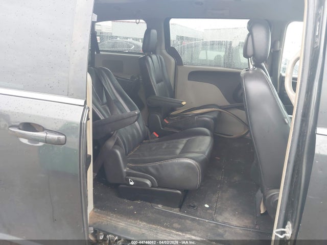 Chrysler Town & Country Touring