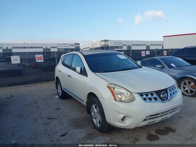 Salvage Nissan Rogue Image