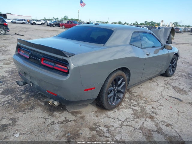 Dodge Challenger Sxt