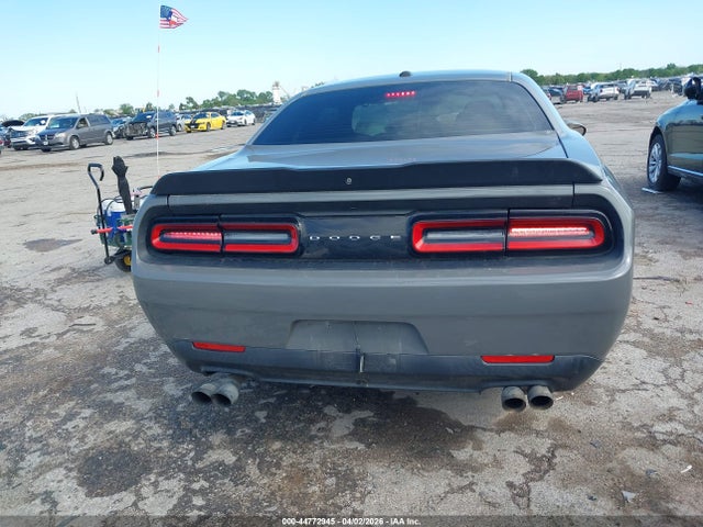 Dodge Challenger Sxt