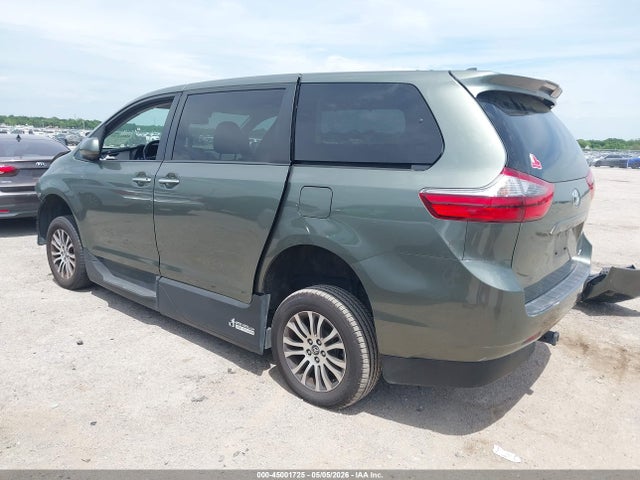 Toyota Sienna Xle