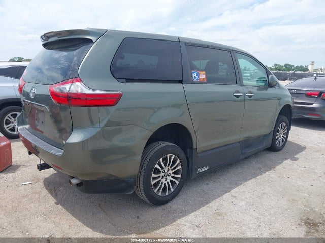 Toyota Sienna Xle