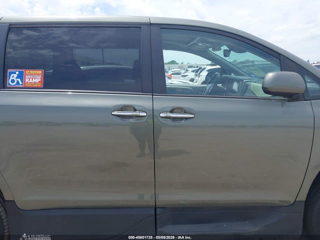 Toyota Sienna Xle