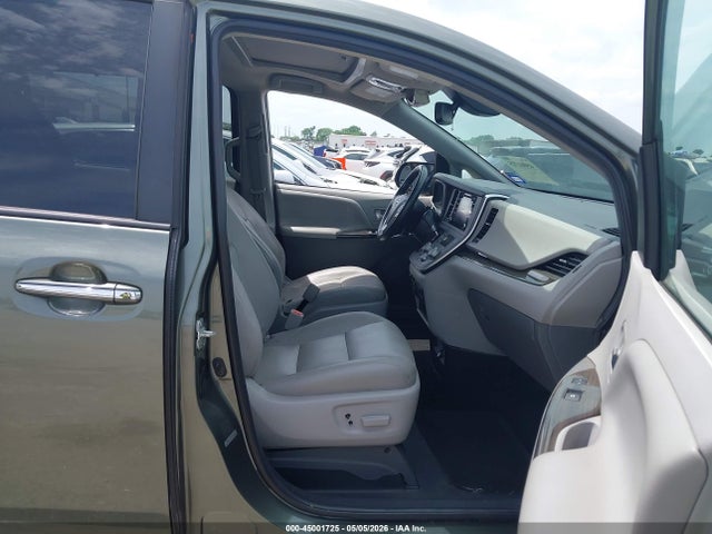 Toyota Sienna Xle