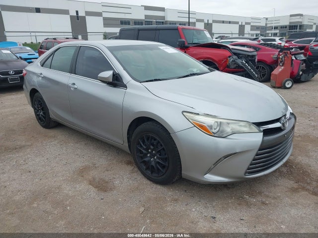 Salvage Toyota Camry Image