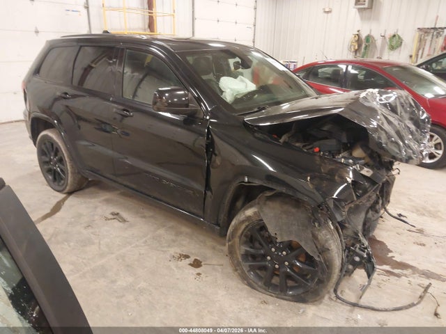 Salvage Jeep Grand Cherokee Image