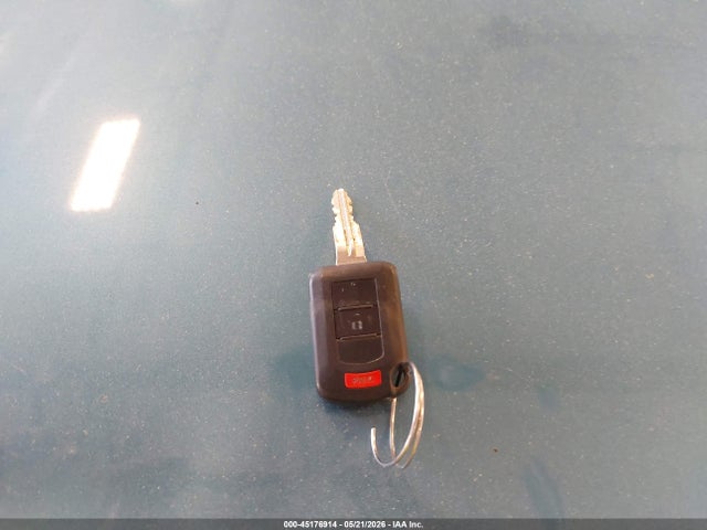 Mitsubishi Mirage Es