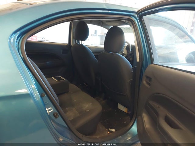 Mitsubishi Mirage Es