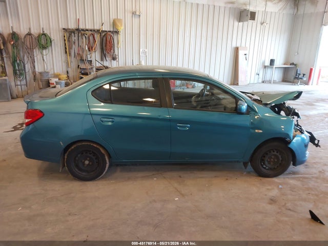 Mitsubishi Mirage Es