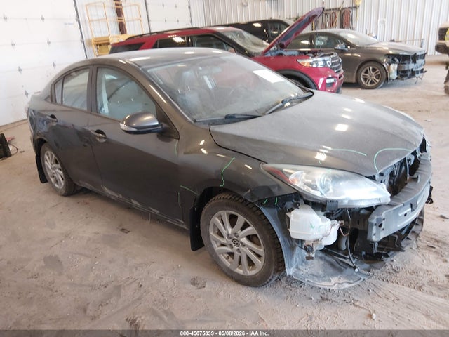 Salvage Mazda Mazda3 Image
