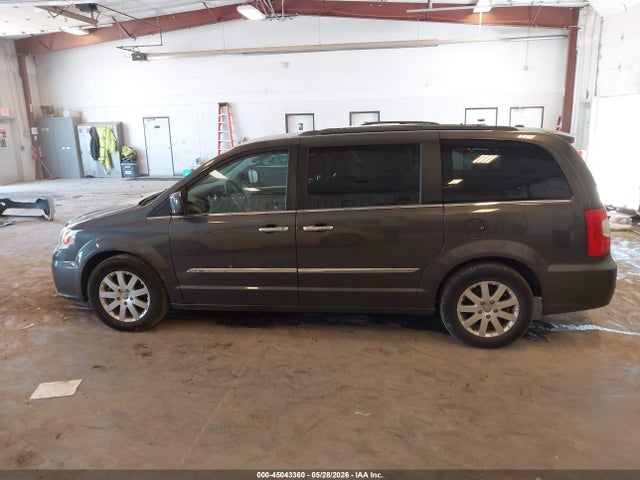 Chrysler Town & Country Touring
