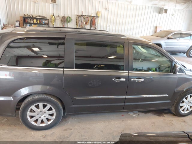 Chrysler Town & Country Touring