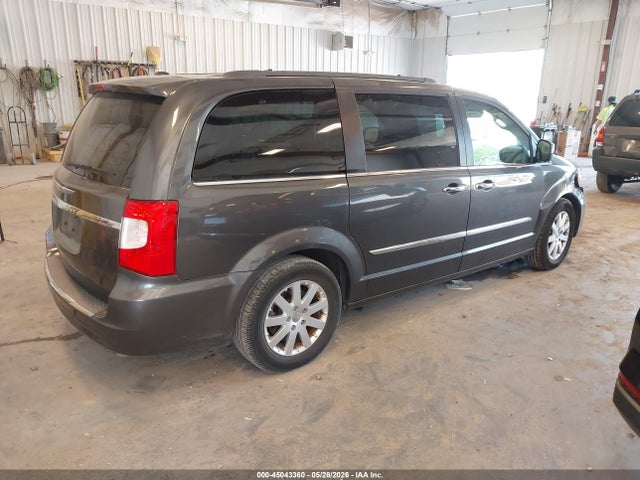 Chrysler Town & Country Touring