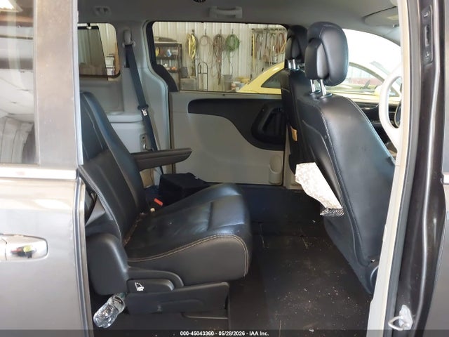 Chrysler Town & Country Touring
