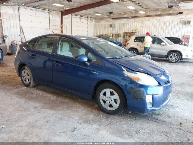 Salvage Toyota Prius Image