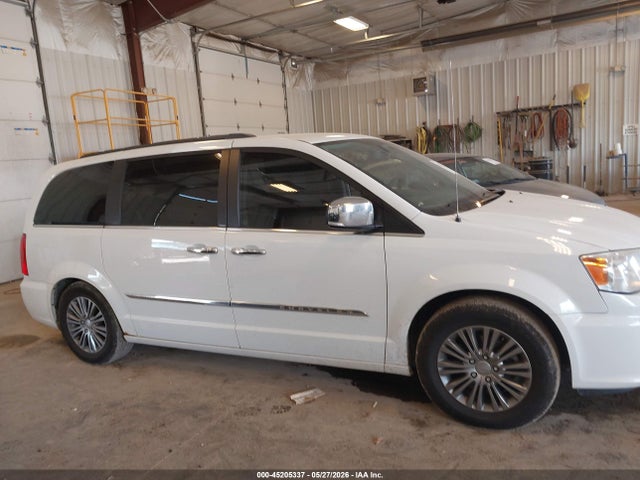 Chrysler Town & Country Touring-l