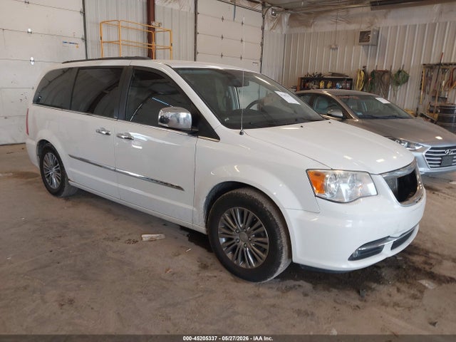 Salvage Chrysler Town & Country Image