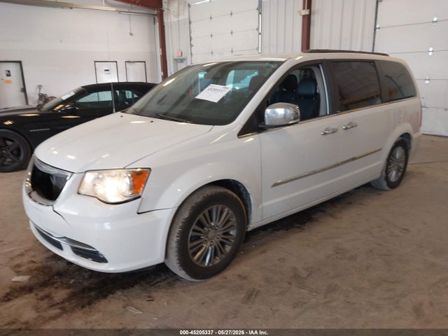 Chrysler Town & Country Touring-l