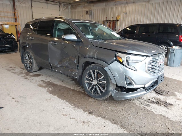 Salvage GMC Terrain Image