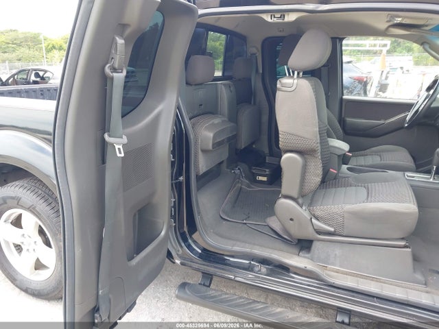Nissan Frontier Le