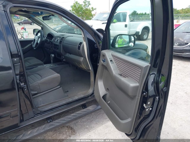 Nissan Frontier Le