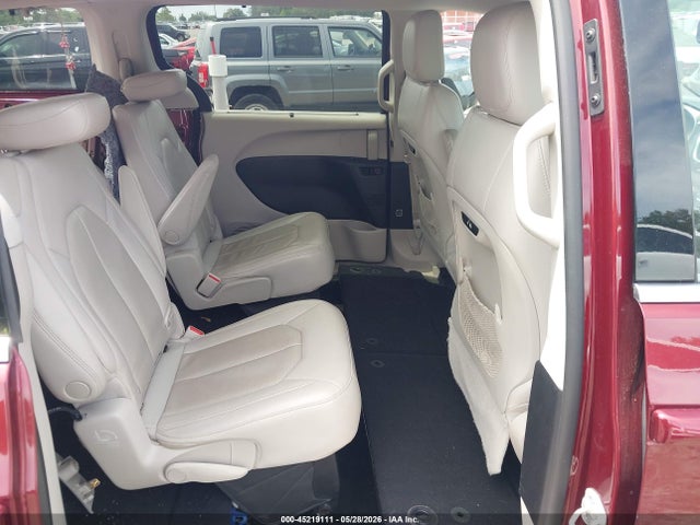 Chrysler Pacifica Touring L