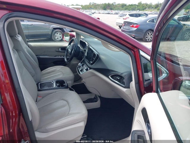 Chrysler Pacifica Touring L