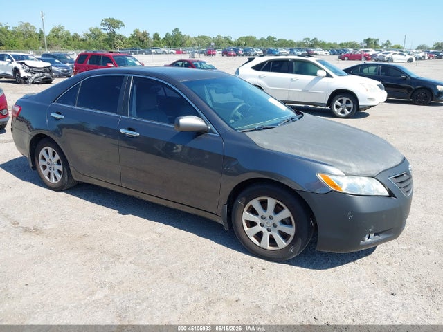 Salvage Toyota Camry Image