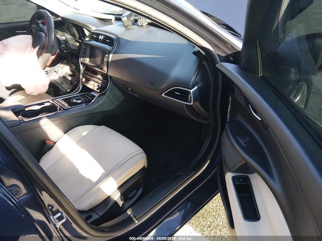 Jaguar XE 25t