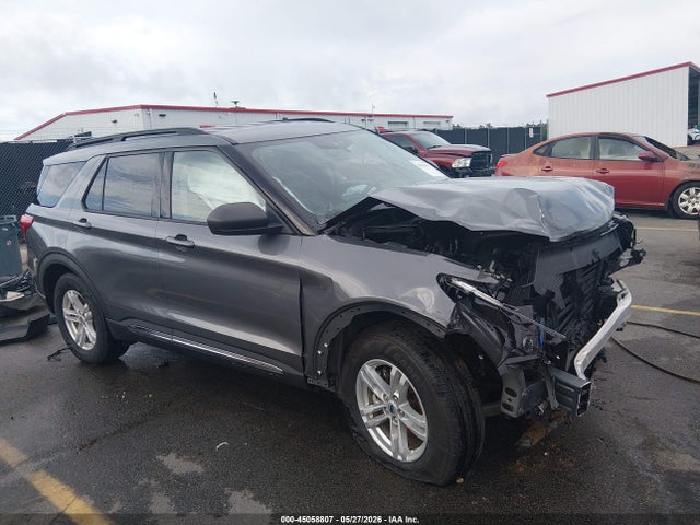 Salvage Ford Explorer Image