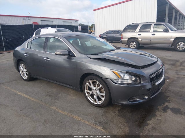 Salvage Nissan Maxima Image