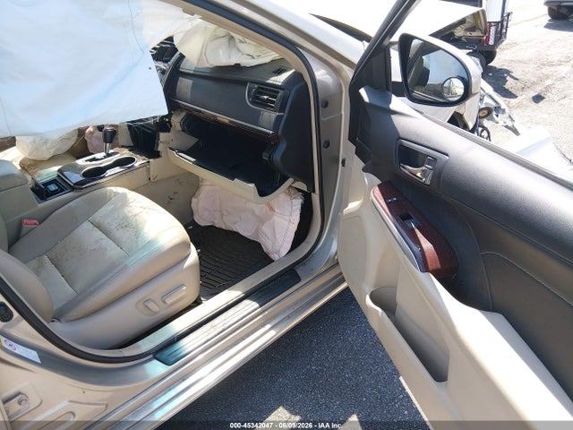 Toyota Camry Xle