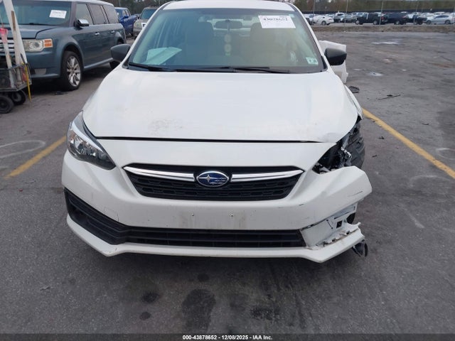 Subaru Impreza Base 5-door