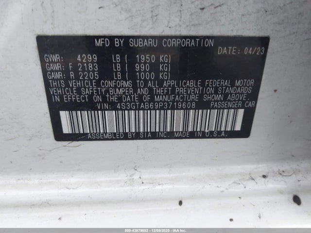 Subaru Impreza Base 5-door