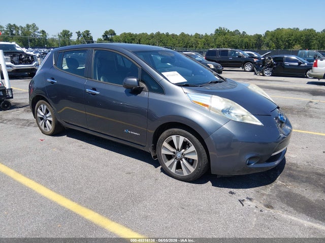 Salvage Nissan LEAF Image
