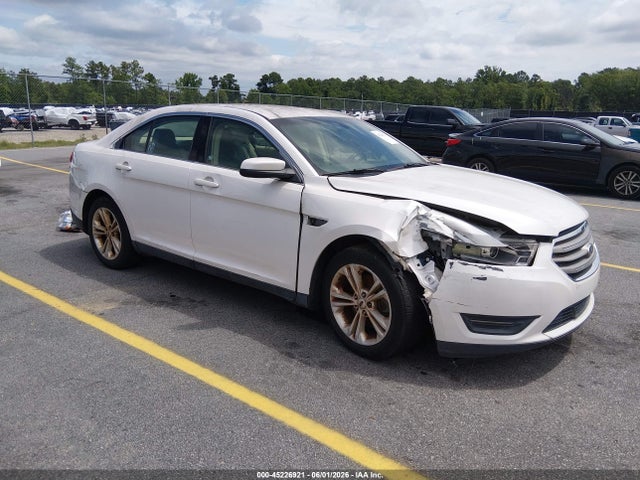 Salvage Ford Taurus Image
