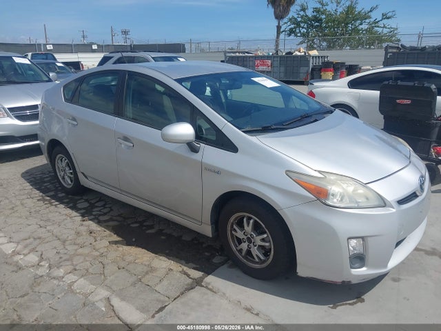Salvage Toyota Prius Image