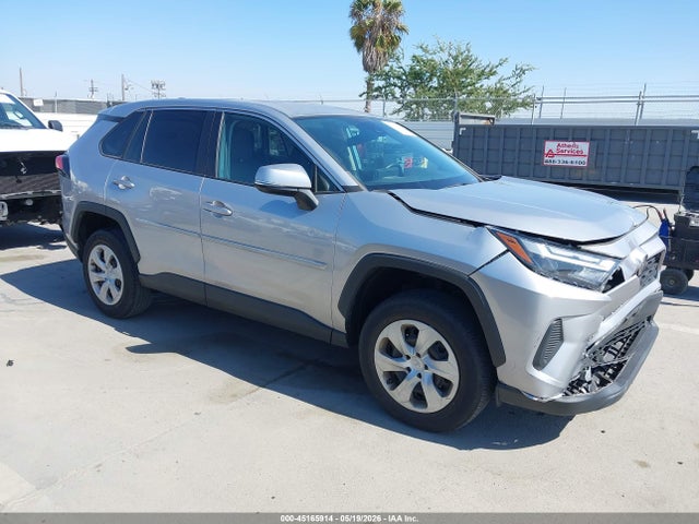 Salvage Toyota RAV4 Image