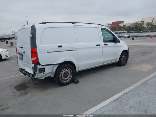 Mercedes-Benz Metris