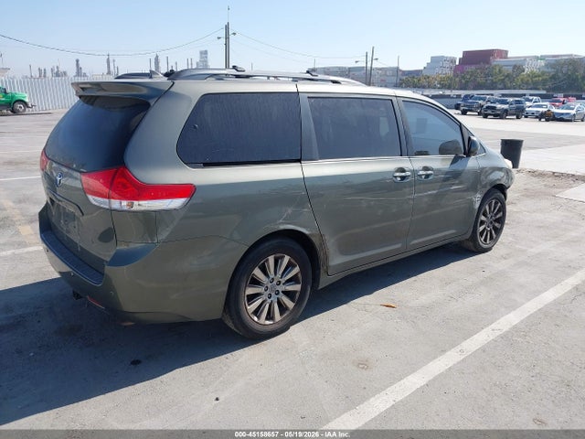 Toyota Sienna Xle